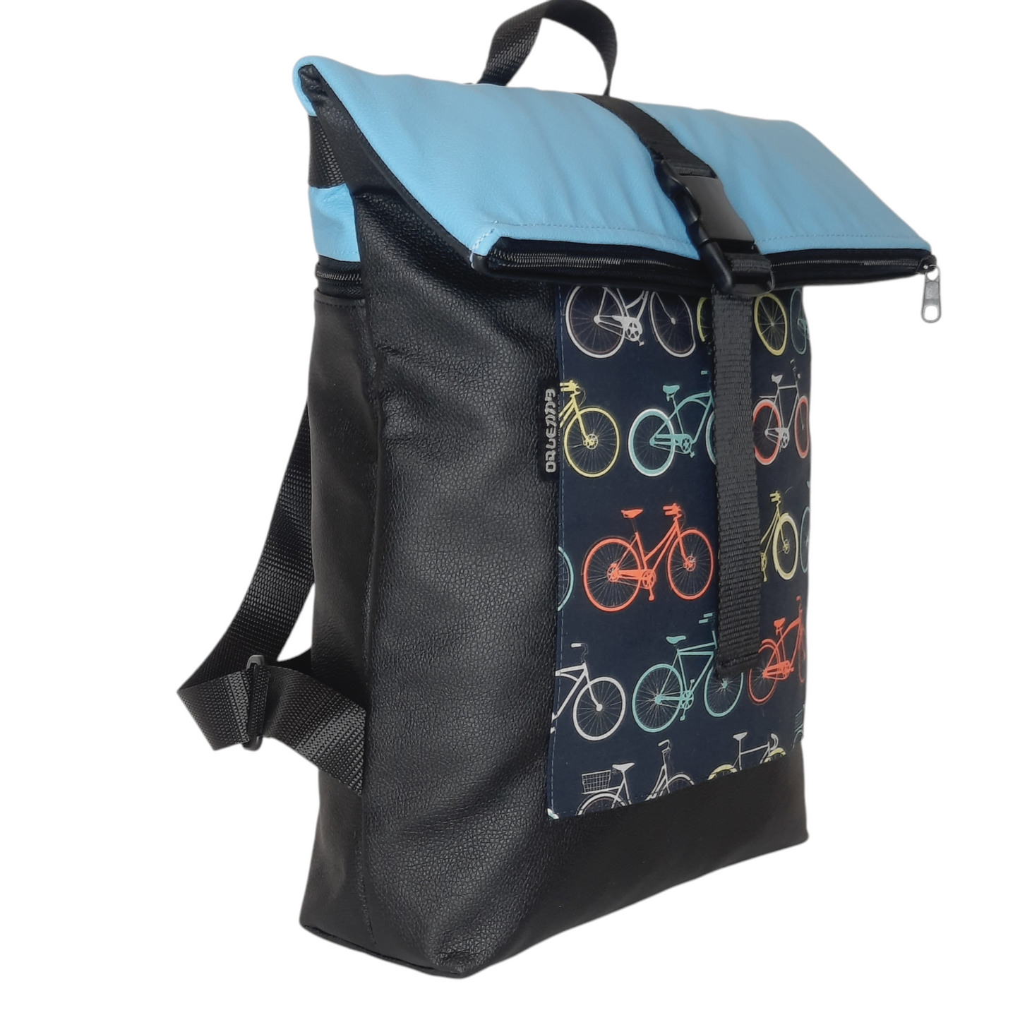 Mochilas impermeables artesanales de cuero vegano y algodón orgánico. Diseño único y elaboración propia. Artesanía local y sostenibilidad. Donde comprar mochilas de moda actual sostenibles y calidad Premiun