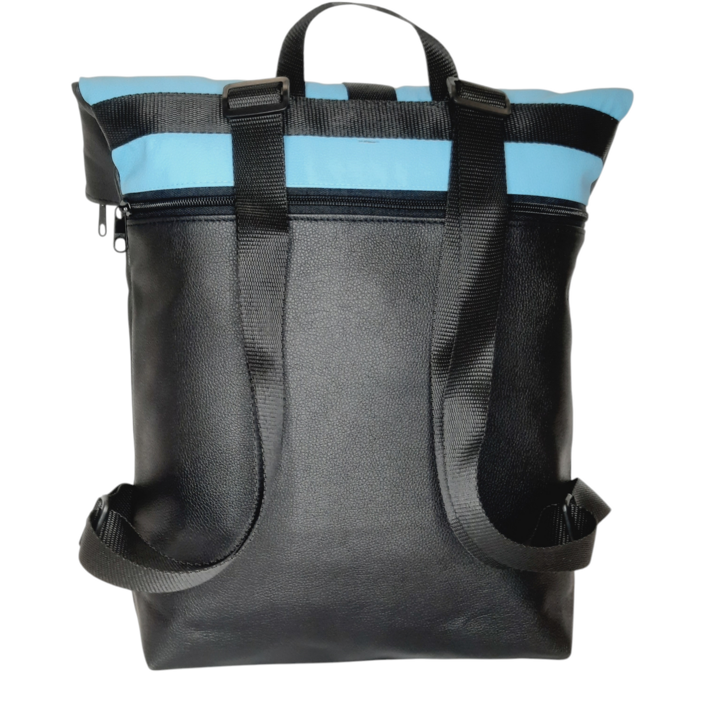 Mochilas impermeables artesanales de cuero vegano y algodón orgánico. Diseño único y elaboración propia. Artesanía local y sostenibilidad. Donde comprar mochilas de moda actual sostenibles y calidad Premiun