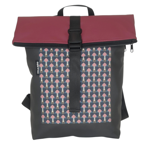 Mochilas impermeables artesanales de cuero vegano y algodón orgánico. Diseño único y elaboración propia. Artesanía local y sostenibilidad. Donde comprar mochilas de moda actual sostenibles y calidad Premiun