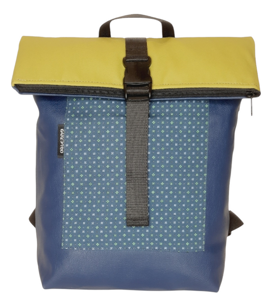 Mochilas impermeables artesanales de cuero vegano y algodón orgánico. Diseño único y elaboración propia. Artesanía local y sostenibilidad. Donde comprar mochilas de moda actual sostenibles y calidad Premiun